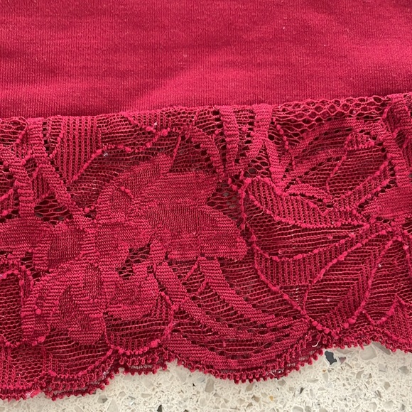 White House Black Market red tank. Size small - Picture 3 of 6